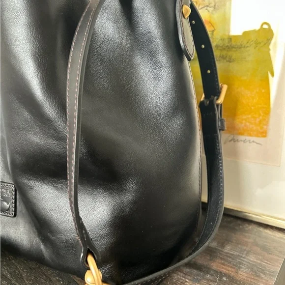 Dooney & Bourke Black Florentine Barlow - Picture 2 of 6